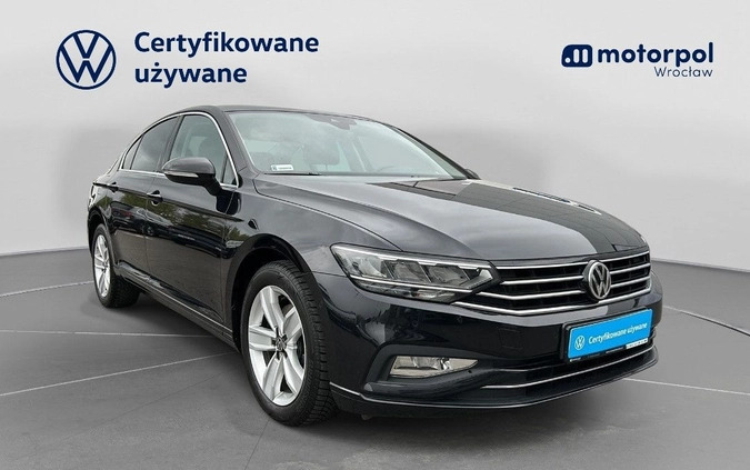 Volkswagen Passat cena 95900 przebieg: 77833, rok produkcji 2019 z Bogatynia małe 781